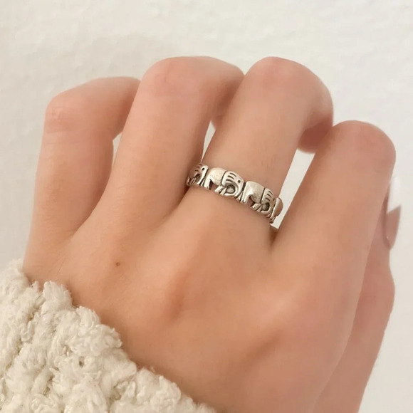 925 Sterling Silver Elephant Ring Stackable Ring Band Minimalist Ring - Picture 1 of 10